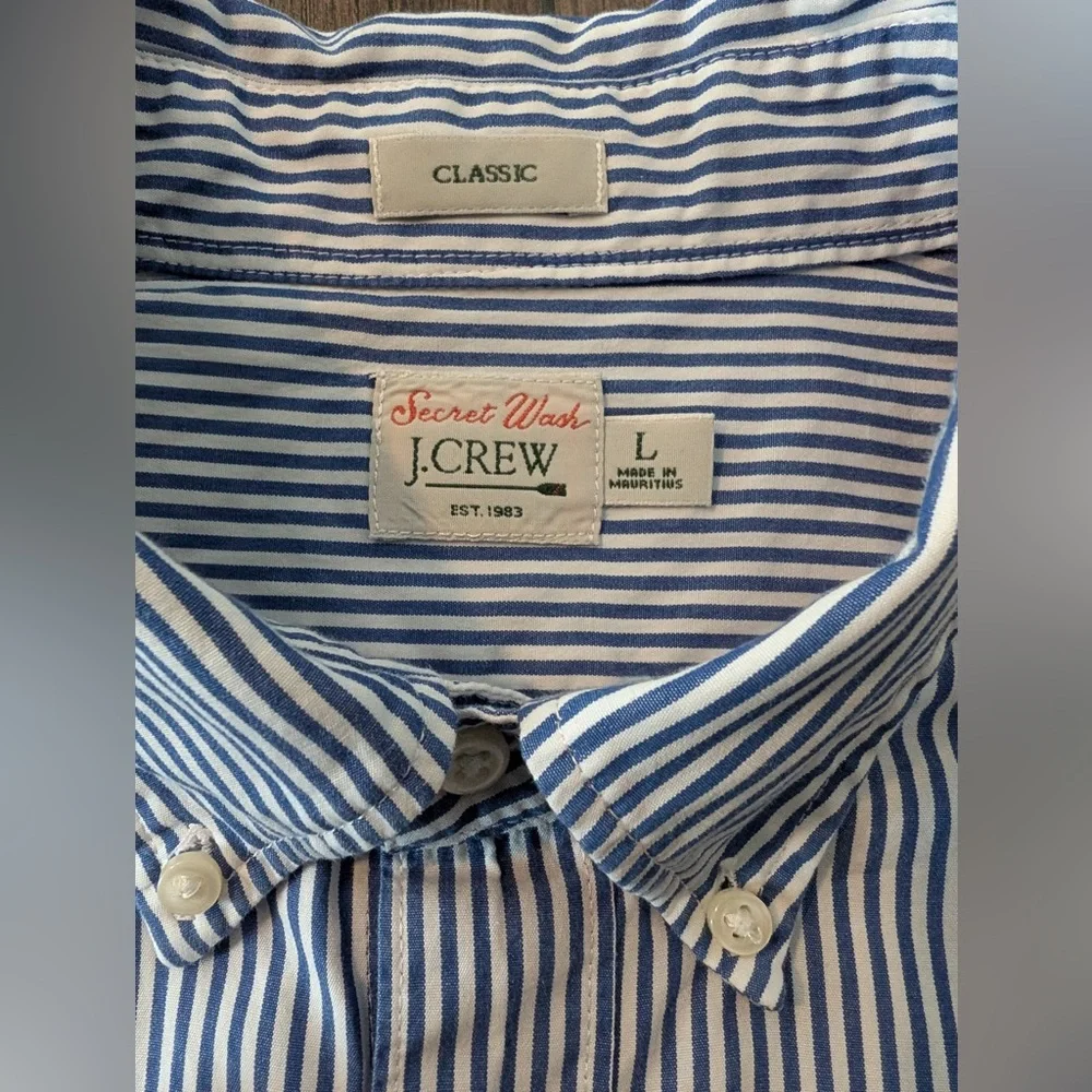 J. Crew Men’s Secret Wash Cotton Classic Fit Poplin Shirt in Stripe Size Large